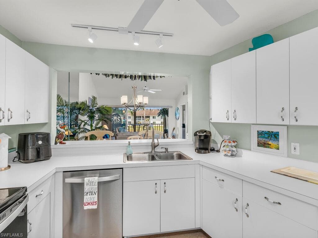 452 Belina Dr 2, Naples, FL 34104-9
