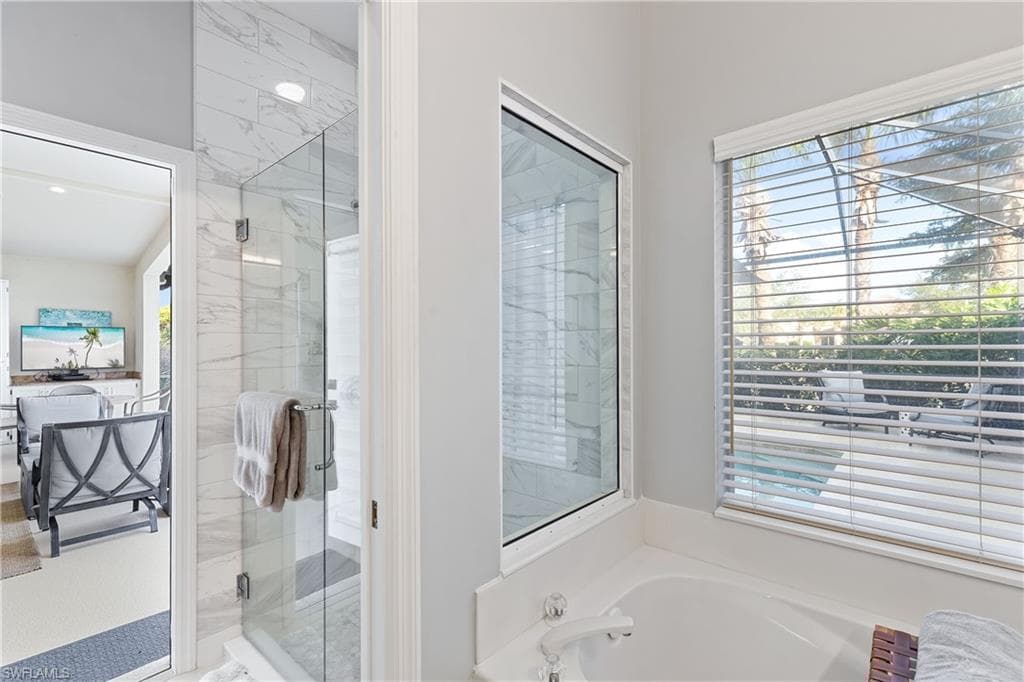 12868 Brynwood Way, Naples, FL 34105-18