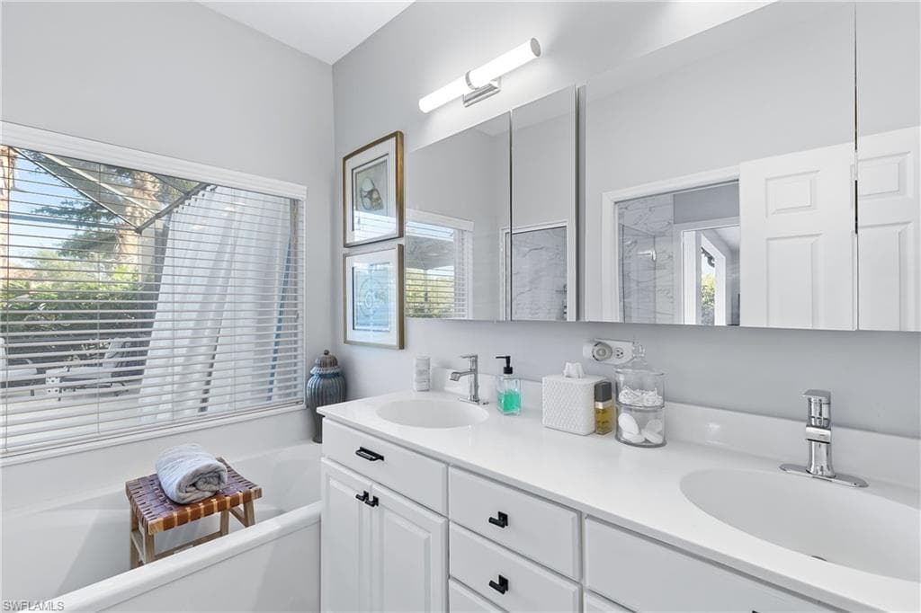12868 Brynwood Way, Naples, FL 34105-19
