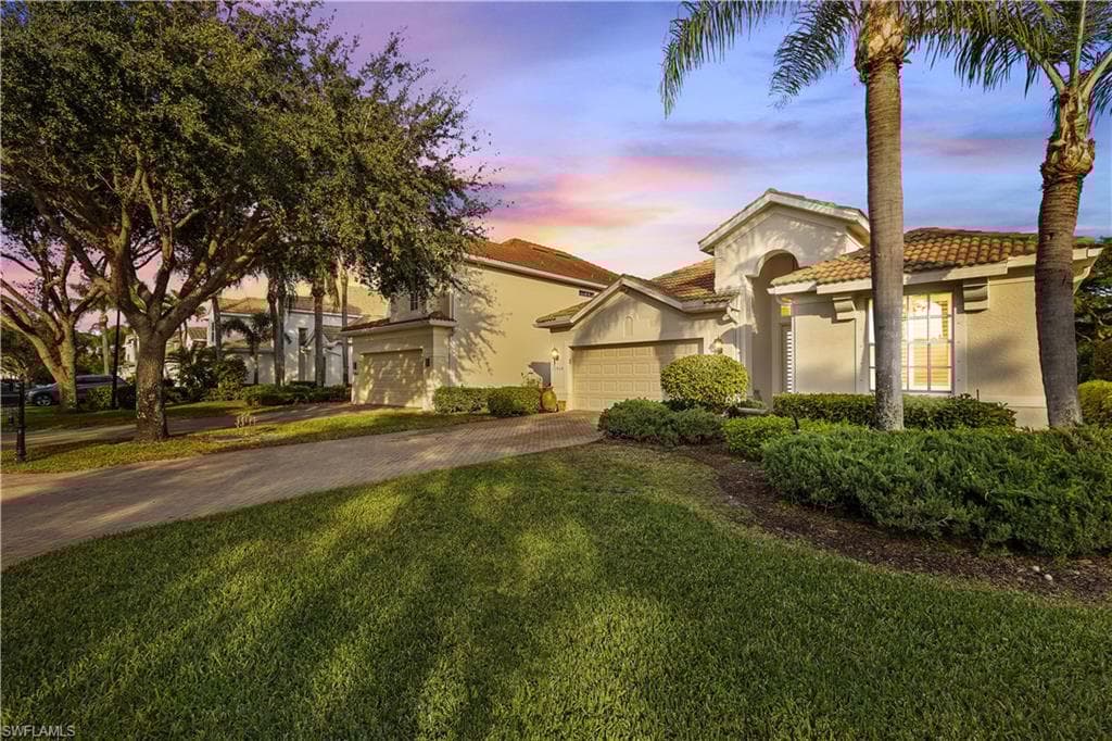 12868 Brynwood Way, Naples, FL 34105-3