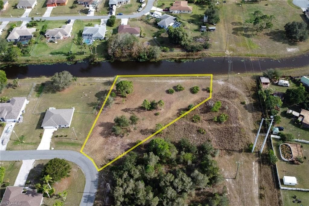 145 Zenith Cir, Fort Myers, FL 33913-10