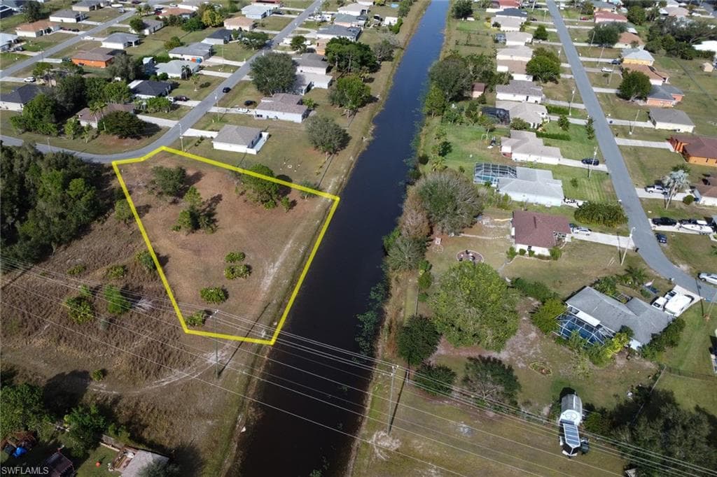 145 Zenith Cir, Fort Myers, FL 33913-6