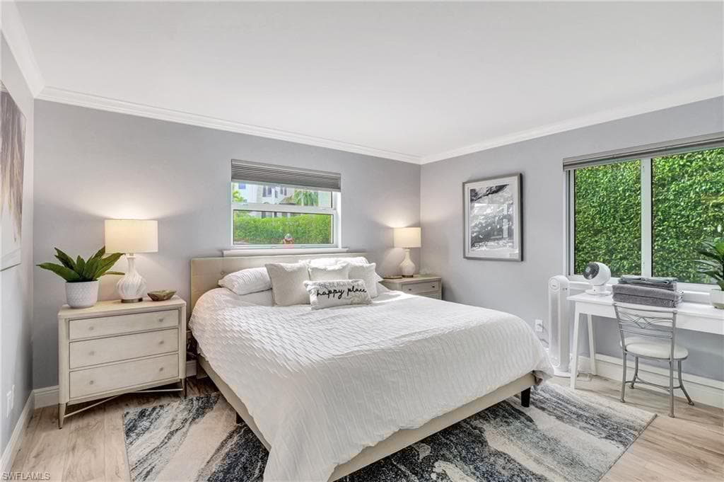 960 7th St S 103, Naples, FL 34102-13