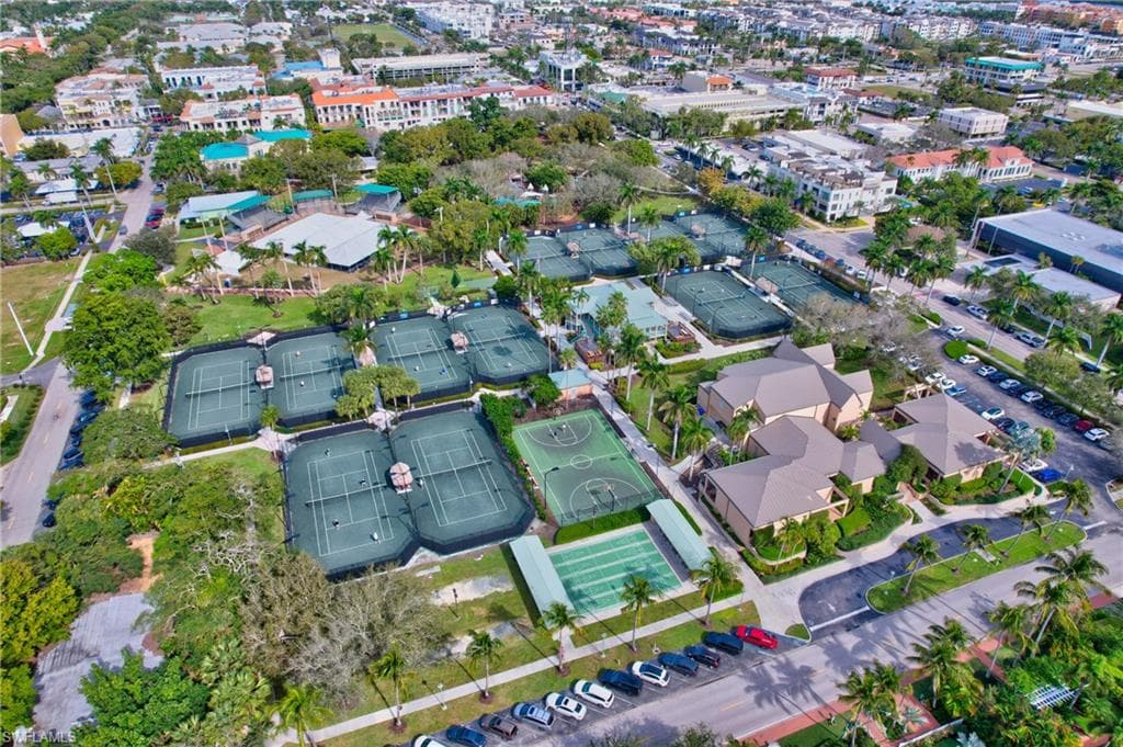 960 7th St S 103, Naples, FL 34102-27