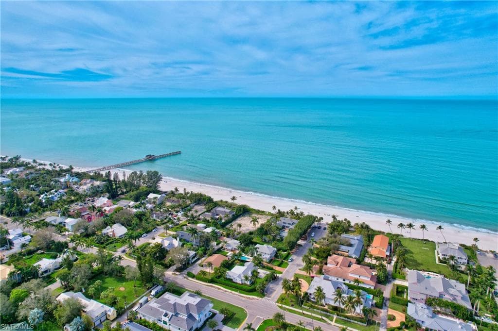 960 7th St S 103, Naples, FL 34102-30