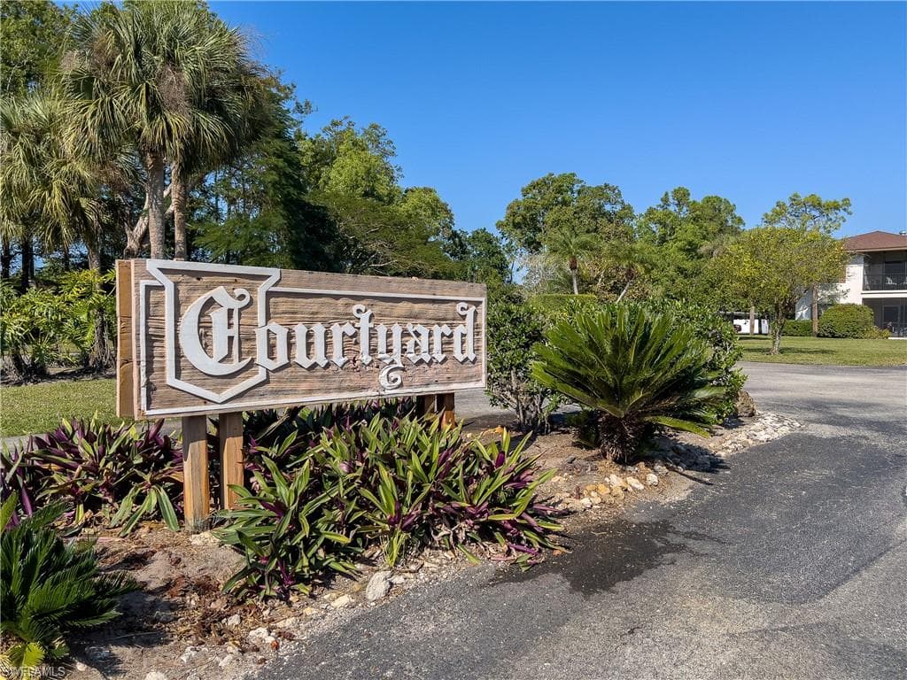 1833 Courtyard Way E204, Naples, FL 34112-16