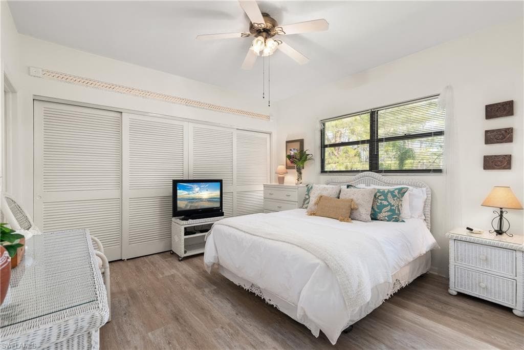 1833 Courtyard Way E204, Naples, FL 34112-8
