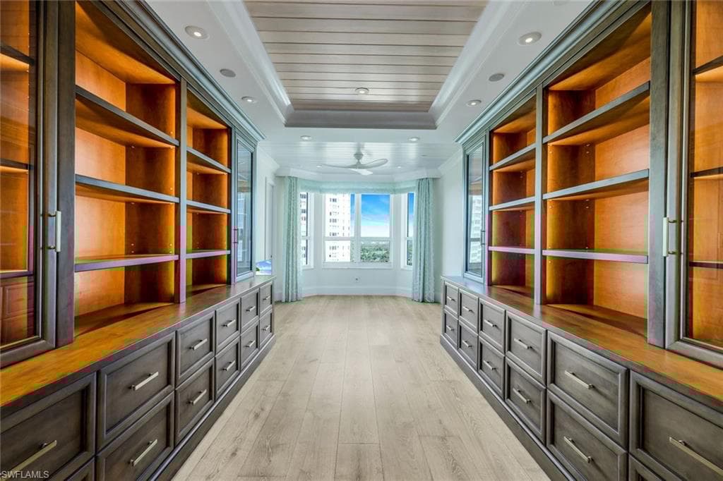285 Grande Way 1006, Naples, FL 34110-16