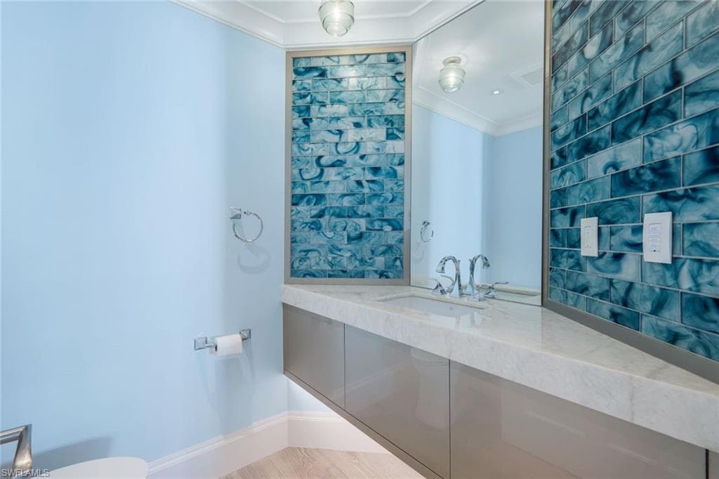 285 Grande Way 1006, Naples, FL 34110-32