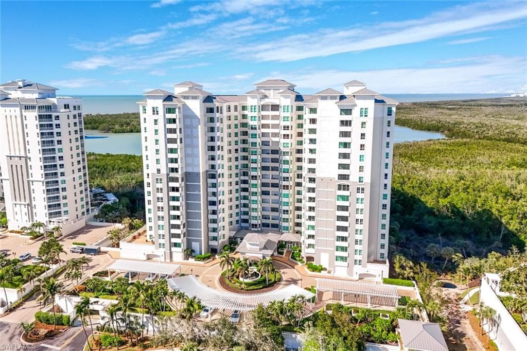 285 Grande Way 1006, Naples, FL 34110-37