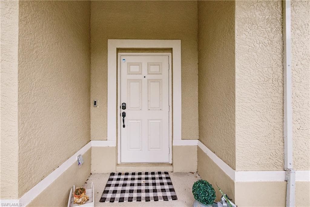 13541 Terry St, Bonita Springs, FL 34135-4