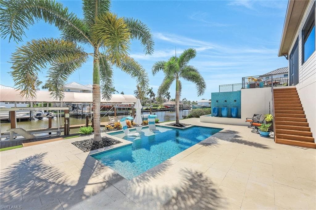 378 Seabee Ave, Naples, FL 34108-1