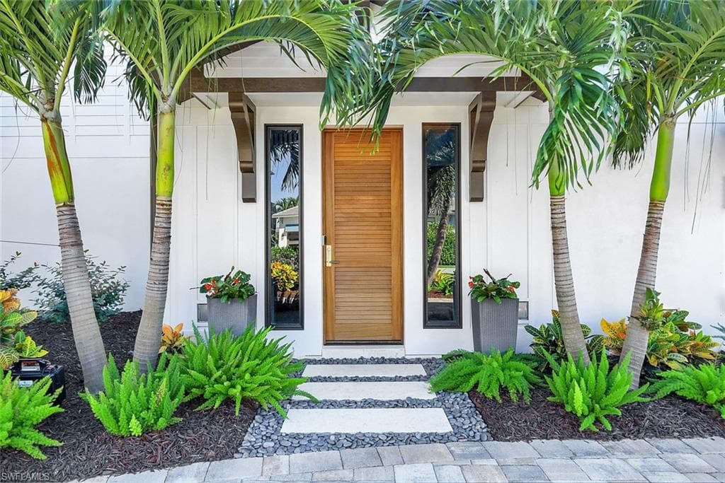 378 Seabee Ave, Naples, FL 34108-6