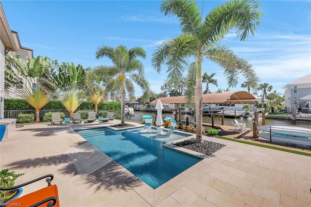 378 Seabee Ave, Naples, FL 34108-7