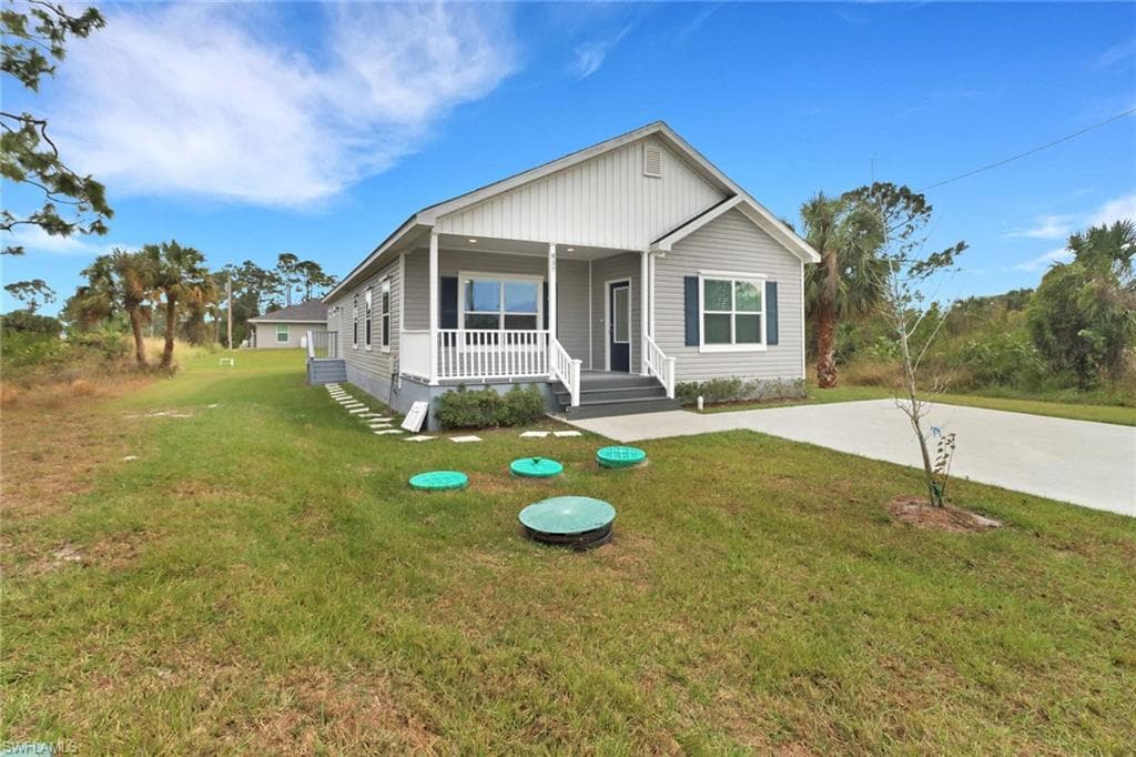 837 Da Vinci Ave S, Lehigh Acres, FL 33974-1