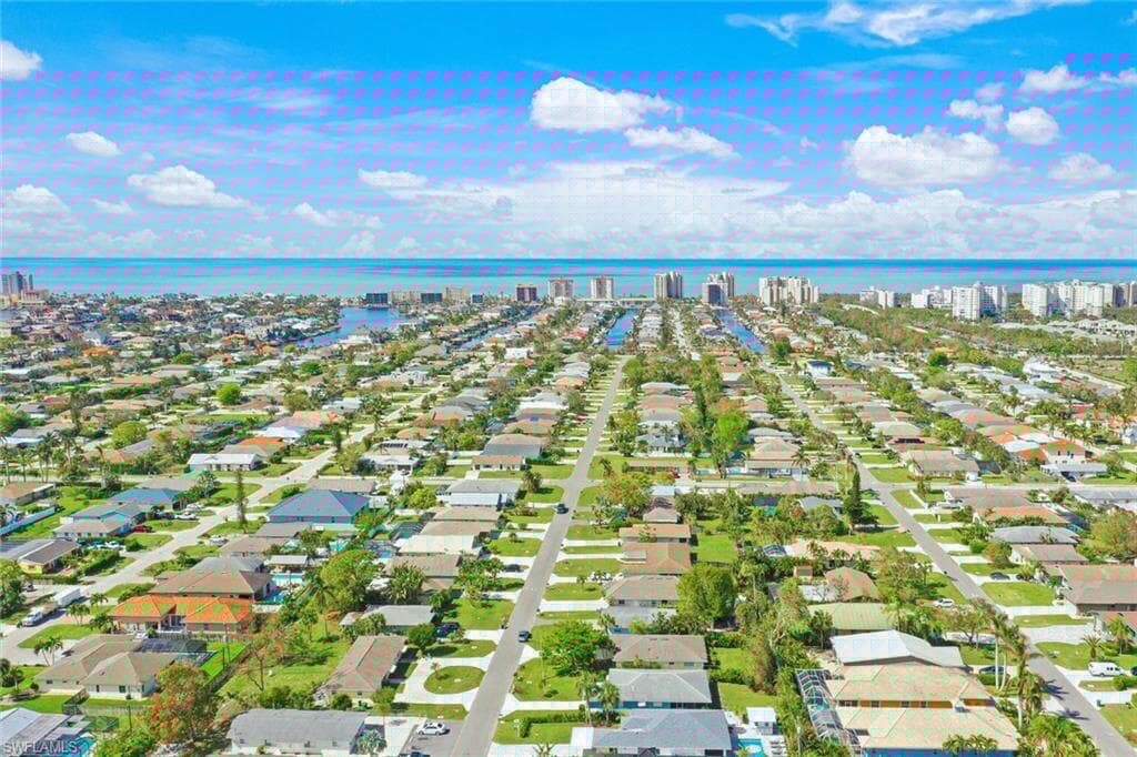 643 108th Ave N, Naples, FL 34108-7