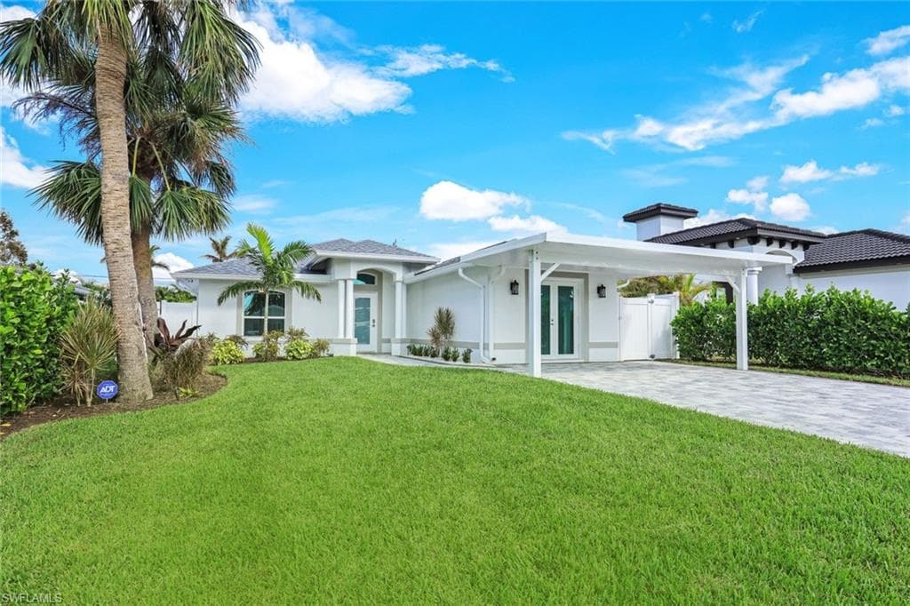 643 108th Ave N, Naples, FL 34108-8