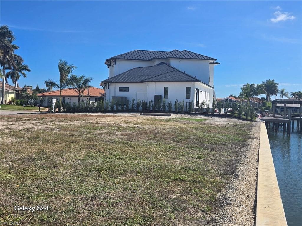 434 Tarpon Ct, Marco Island, FL 34145-4