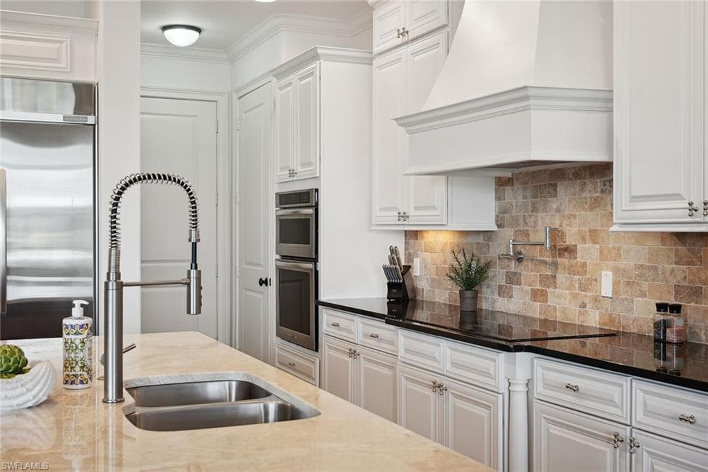 1812 Maywood Ct, Marco Island, FL 34145-19