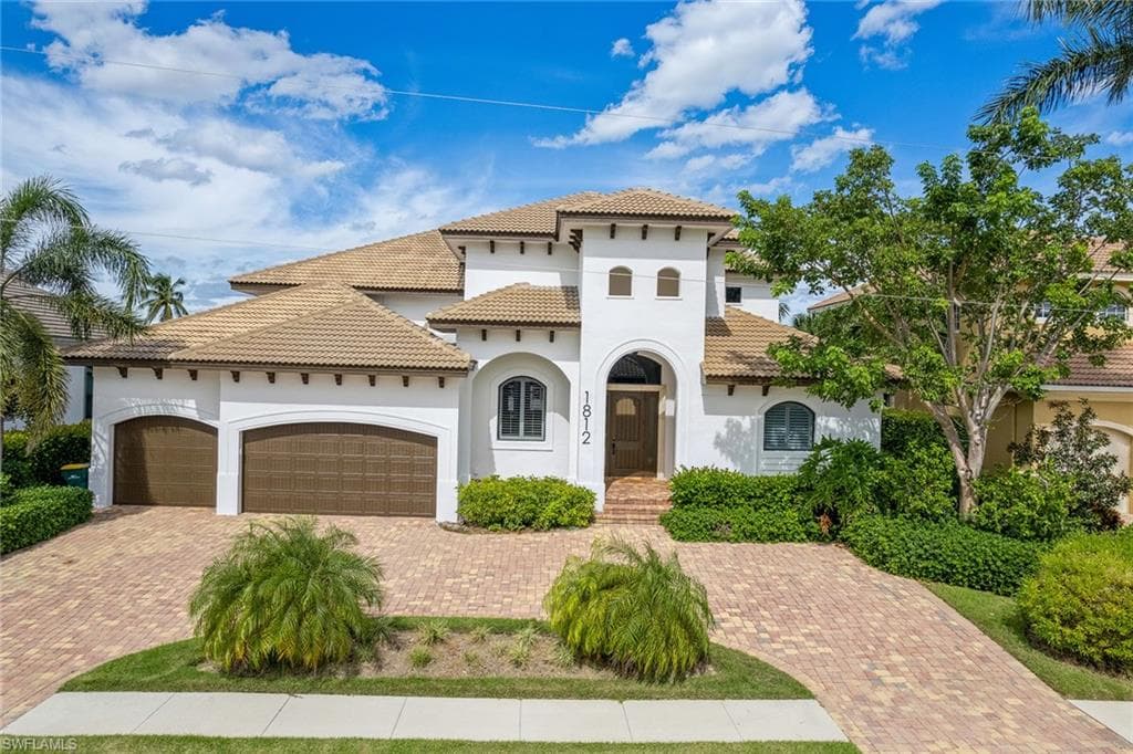 1812 Maywood Ct, Marco Island, FL 34145-5