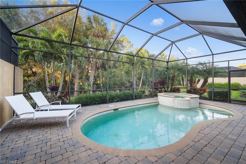 6589 Roma Way, Naples, FL 34113-30