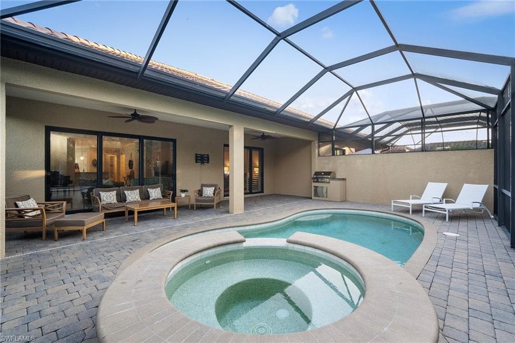 6589 Roma Way, Naples, FL 34113-31