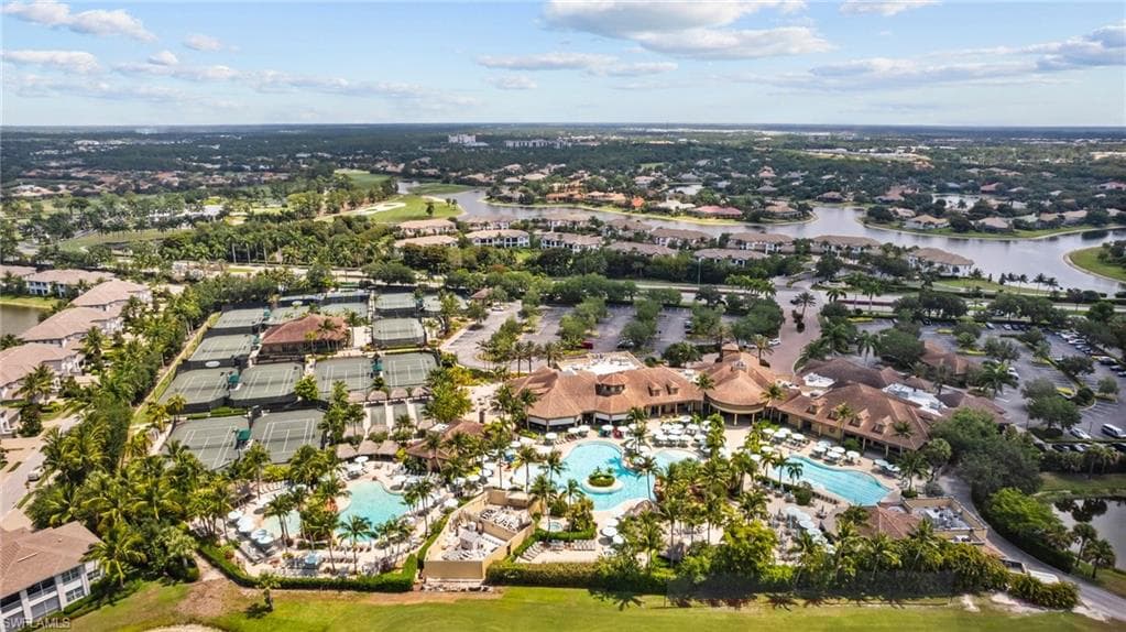 6589 Roma Way, Naples, FL 34113-37