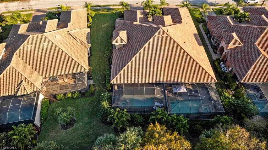6589 Roma Way, Naples, FL 34113-3