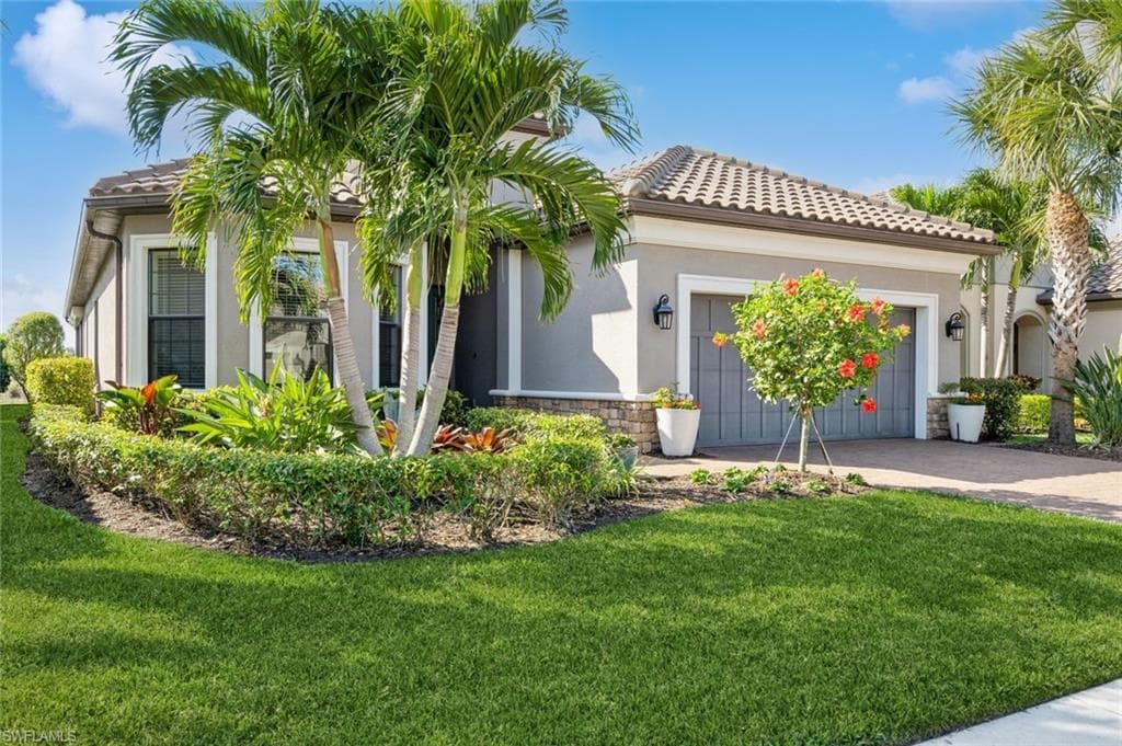 9410 Terresina Dr, Naples, FL 34119-1