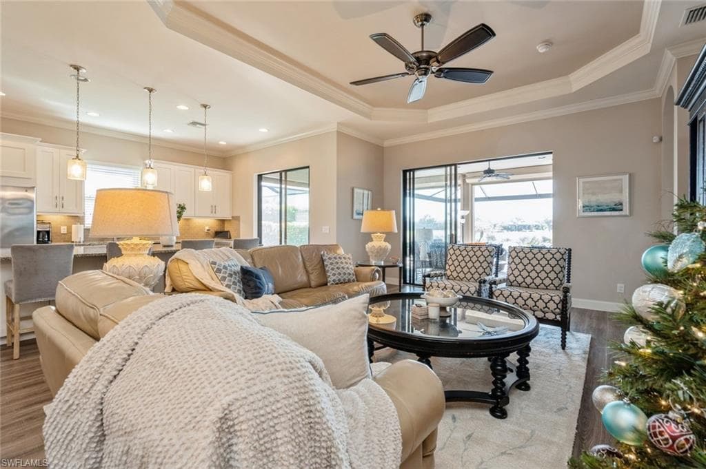 9410 Terresina Dr, Naples, FL 34119-24