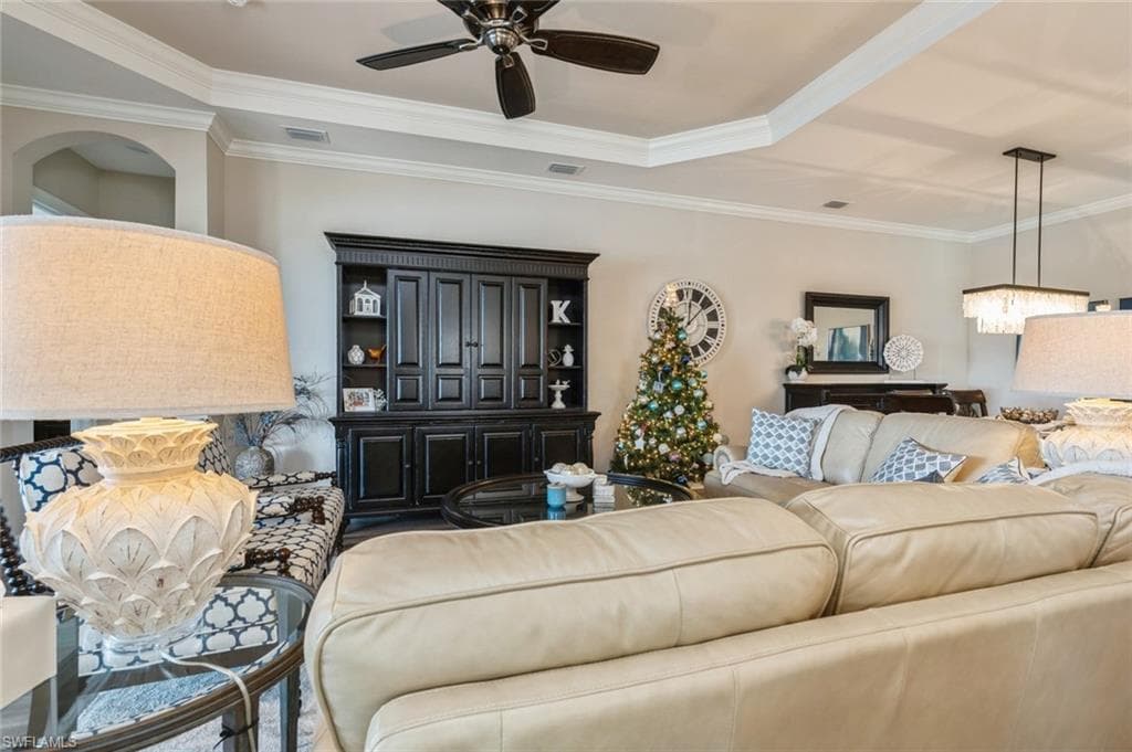 9410 Terresina Dr, Naples, FL 34119-25