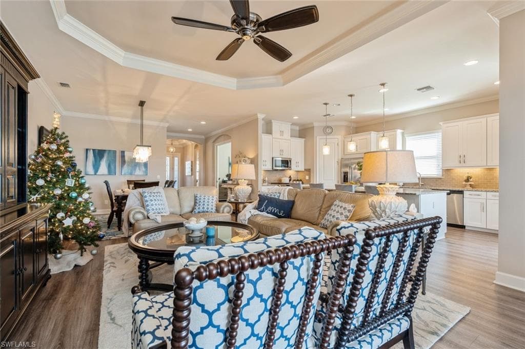 9410 Terresina Dr, Naples, FL 34119-26