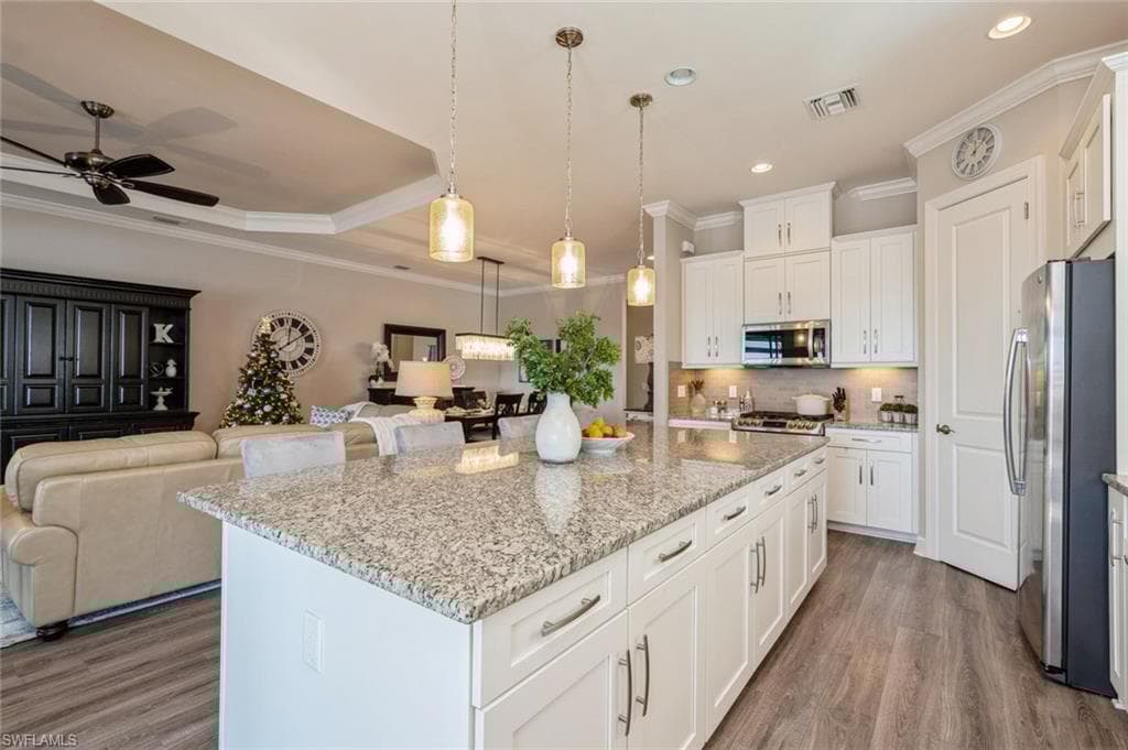9410 Terresina Dr, Naples, FL 34119-28