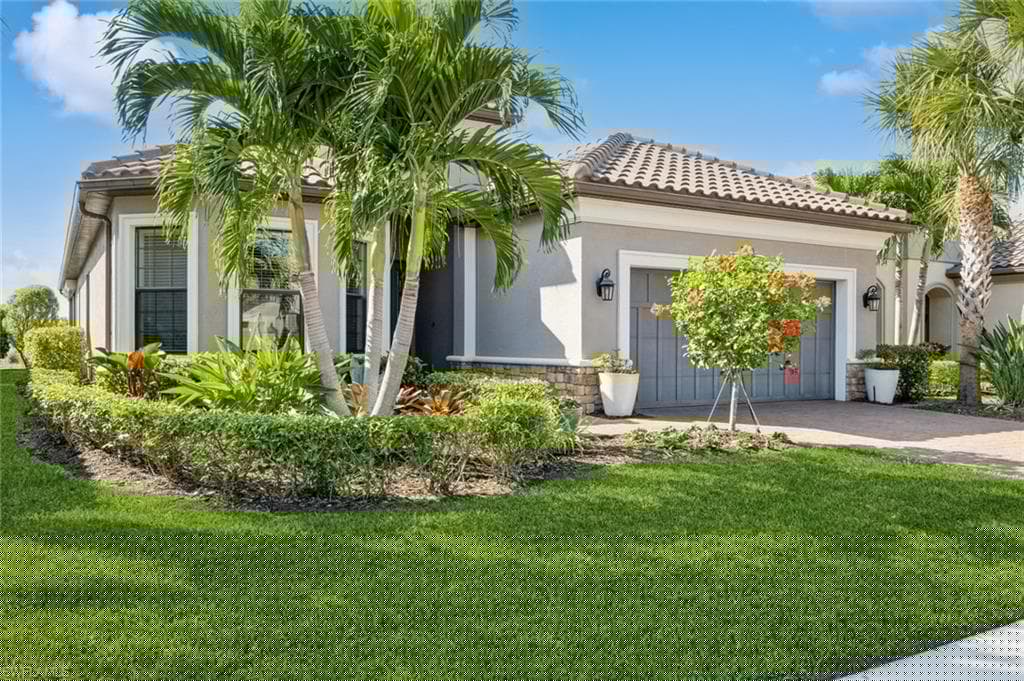 9410 Terresina Dr, Naples, FL 34119-2