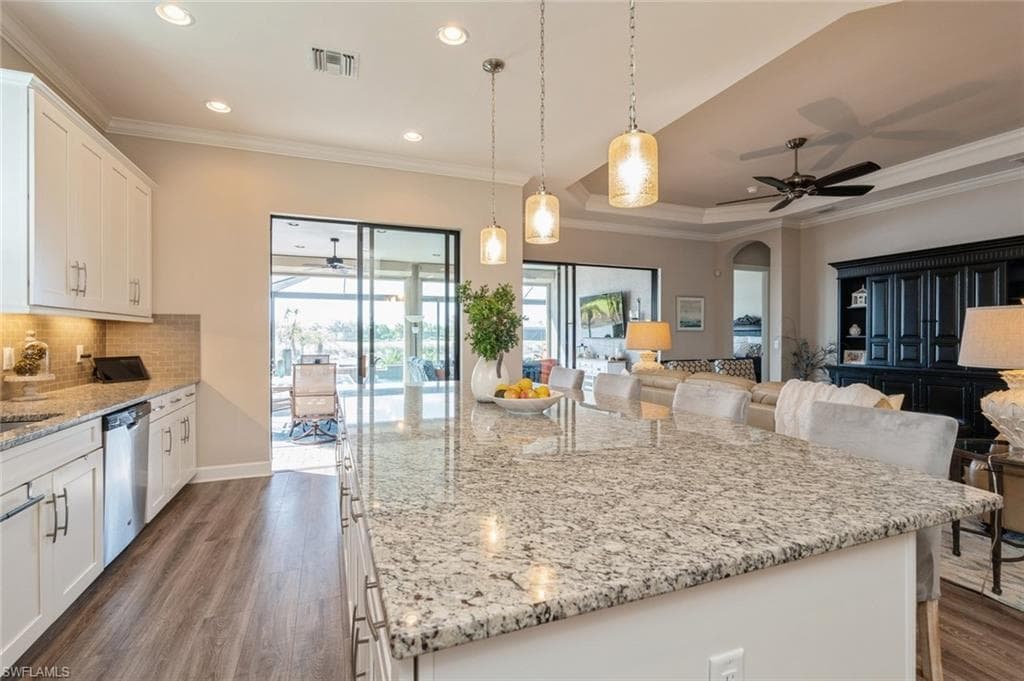 9410 Terresina Dr, Naples, FL 34119-29