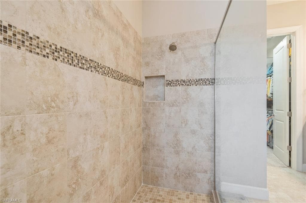 9410 Terresina Dr, Naples, FL 34119-35
