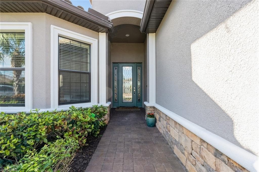 9410 Terresina Dr, Naples, FL 34119-4