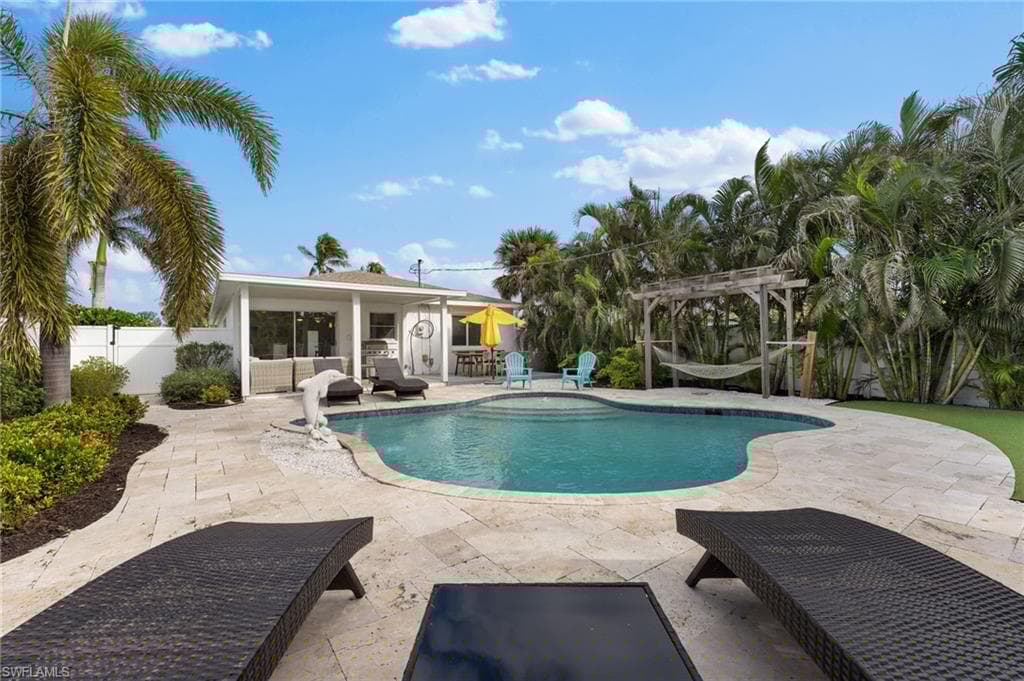 534 97th Ave N, Naples, FL 34108-15