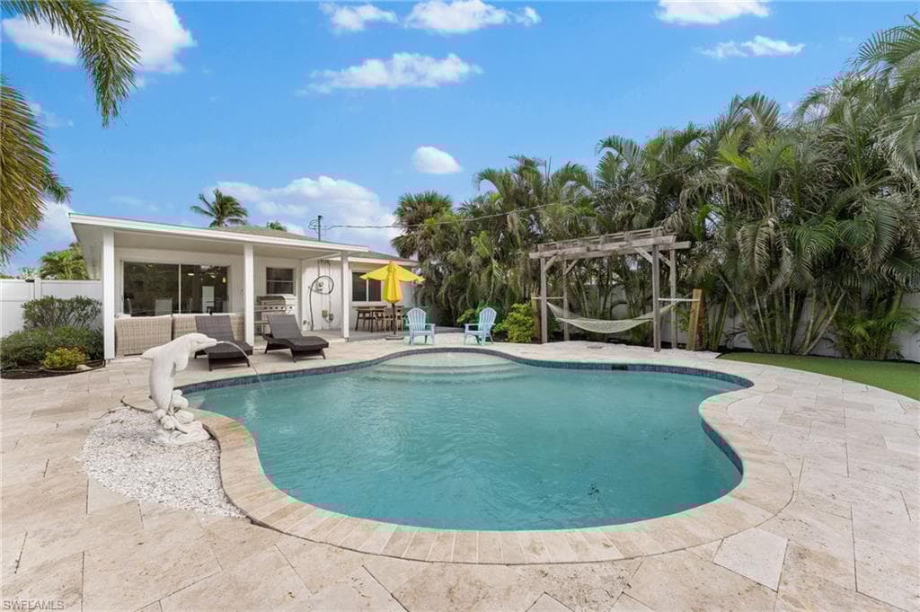 534 97th Ave N, Naples, FL 34108-16