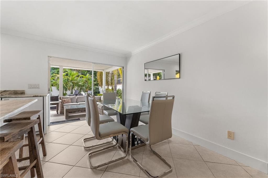 534 97th Ave N, Naples, FL 34108-19