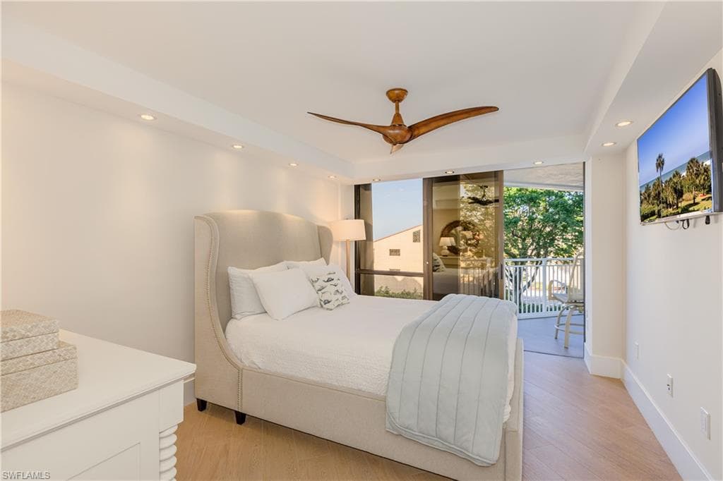 520 Collier Blvd 304, Marco Island, FL 34145-16