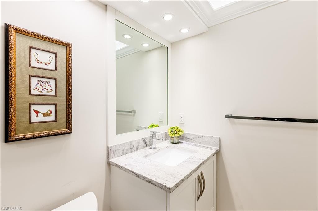 520 Collier Blvd 304, Marco Island, FL 34145-18