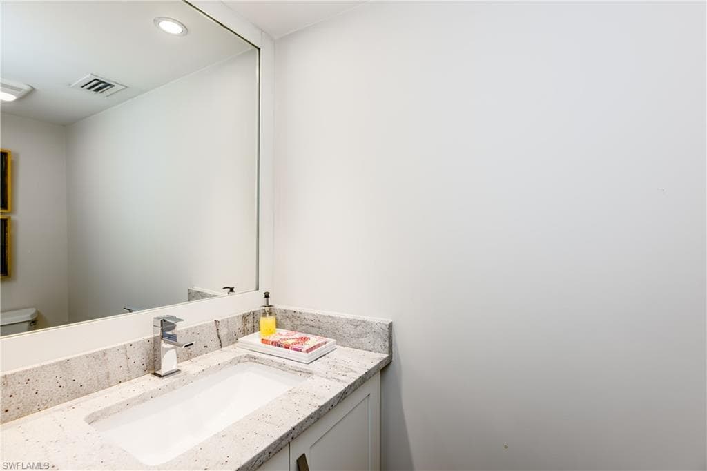 520 Collier Blvd 304, Marco Island, FL 34145-20