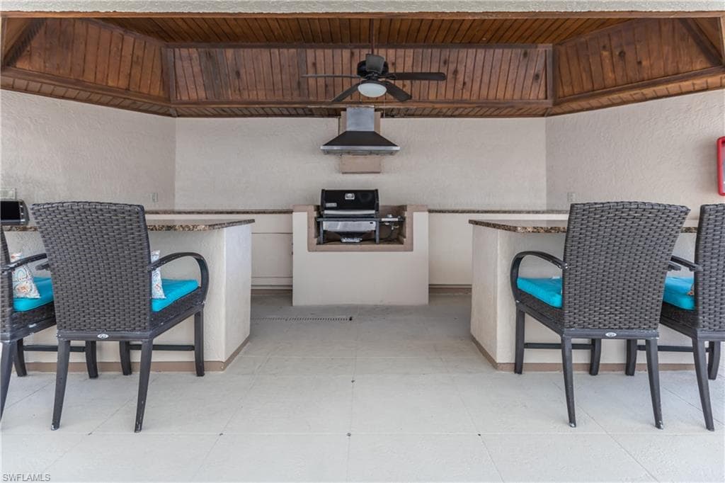 520 Collier Blvd 304, Marco Island, FL 34145-31