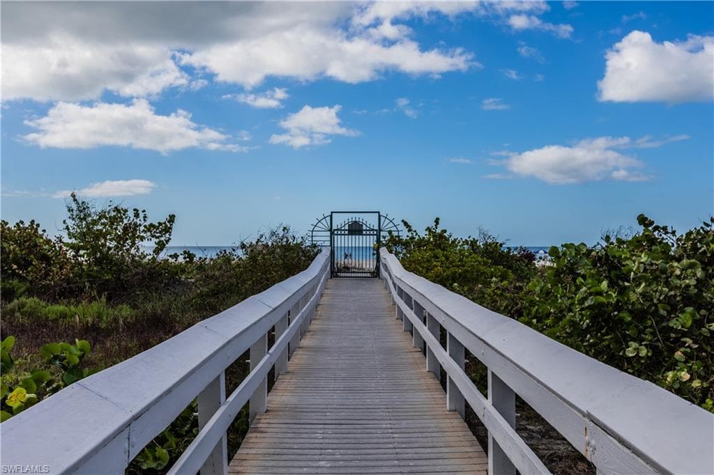 520 Collier Blvd 304, Marco Island, FL 34145-32
