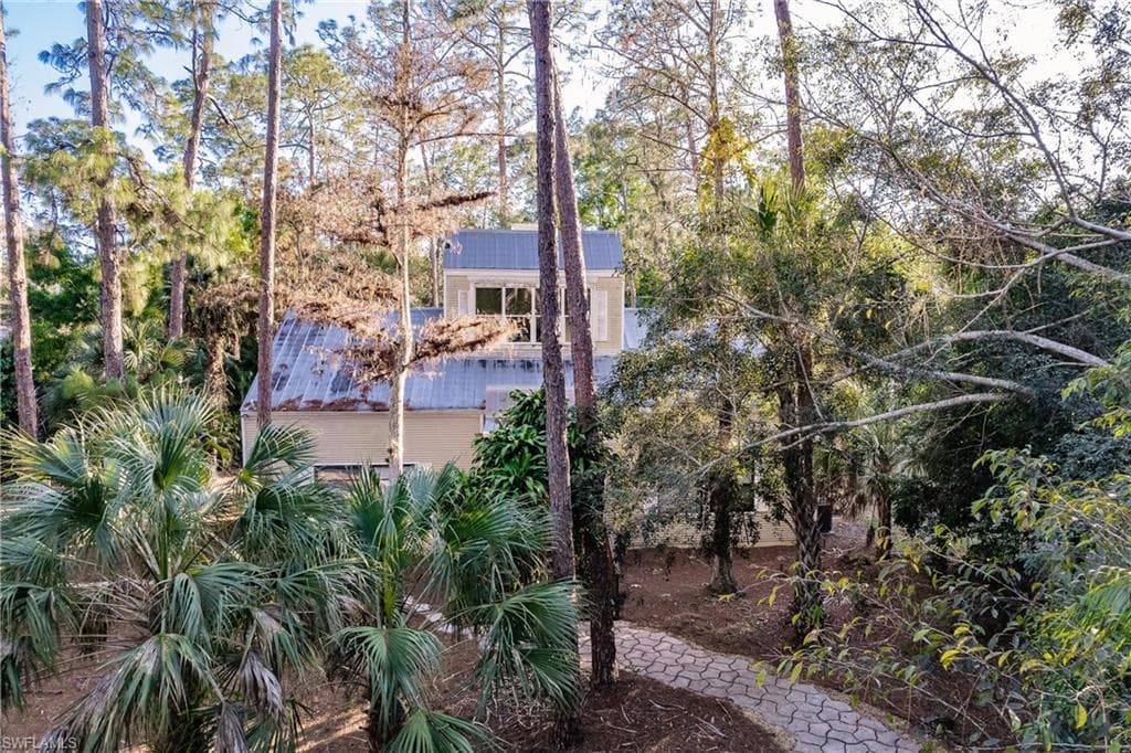 5400 Hawthorn Woods Way, Naples, FL 34116-3