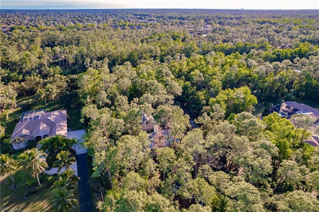 5400 Hawthorn Woods Way, Naples, FL 34116-5