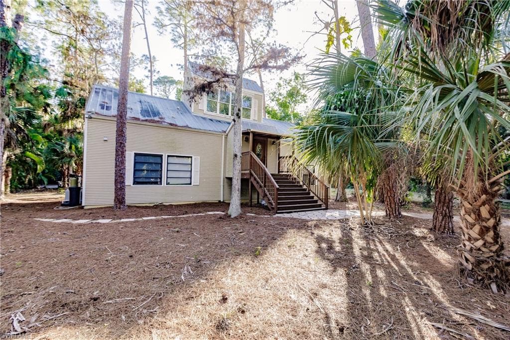 5400 Hawthorn Woods Way, Naples, FL 34116-7