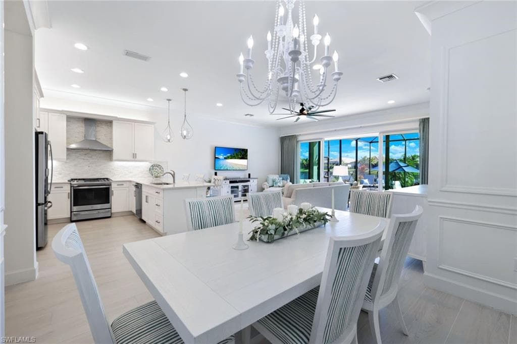 11555 Jacaranda Dr, Naples, FL 34120-11