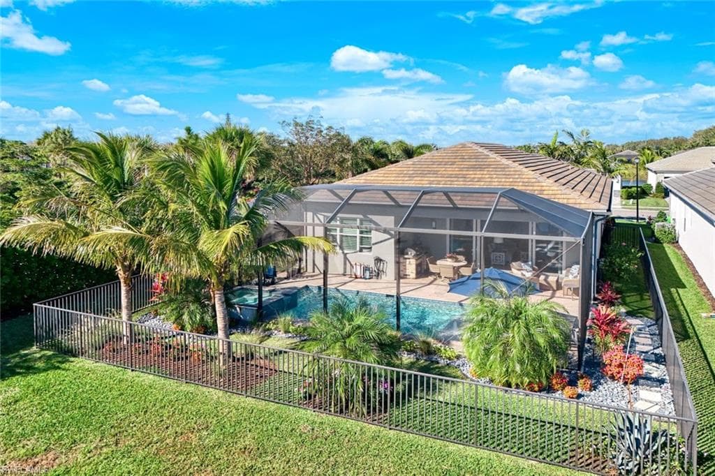 11555 Jacaranda Dr, Naples, FL 34120-28